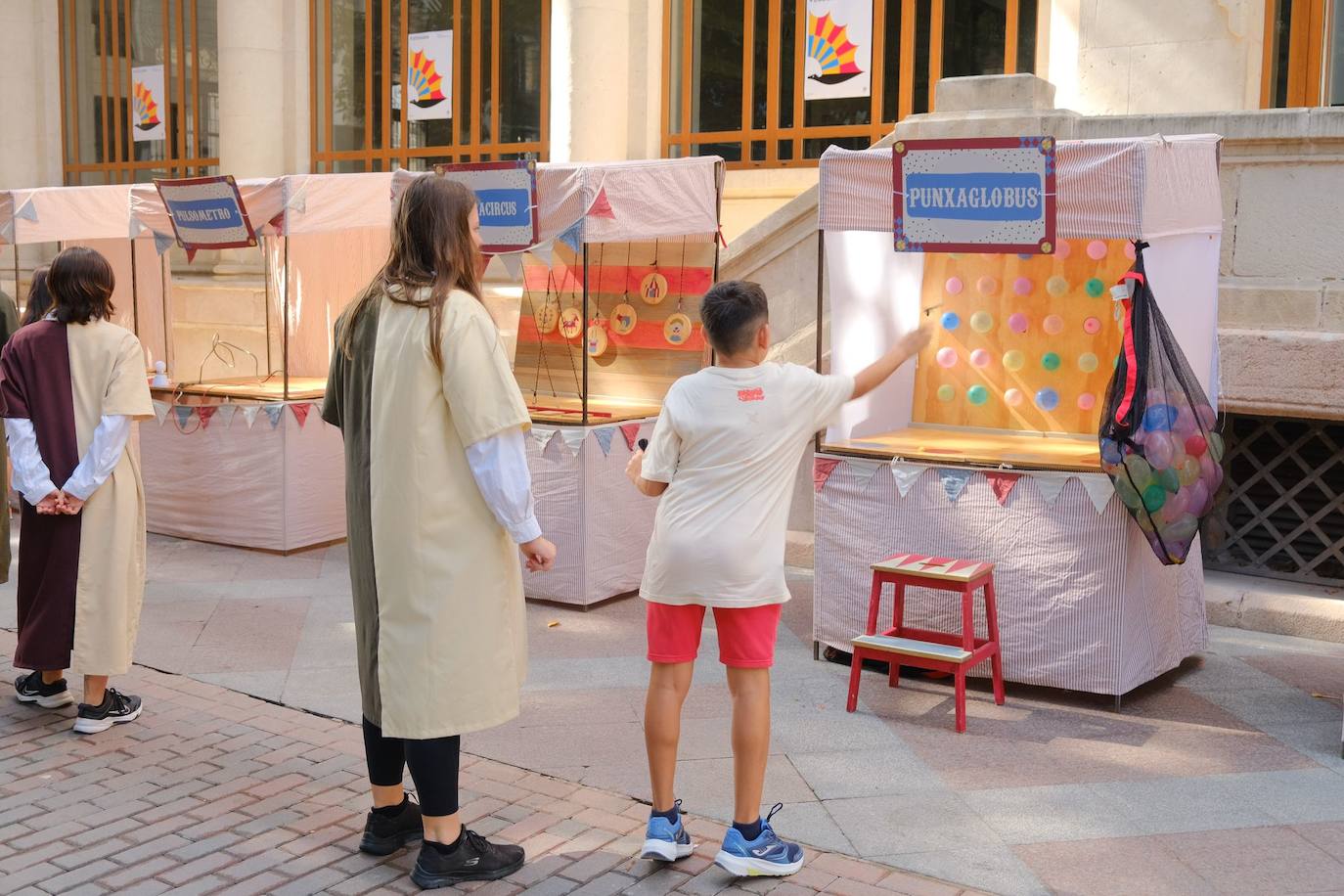 Las calles de Alicante se llenan con un sinfín de actividades