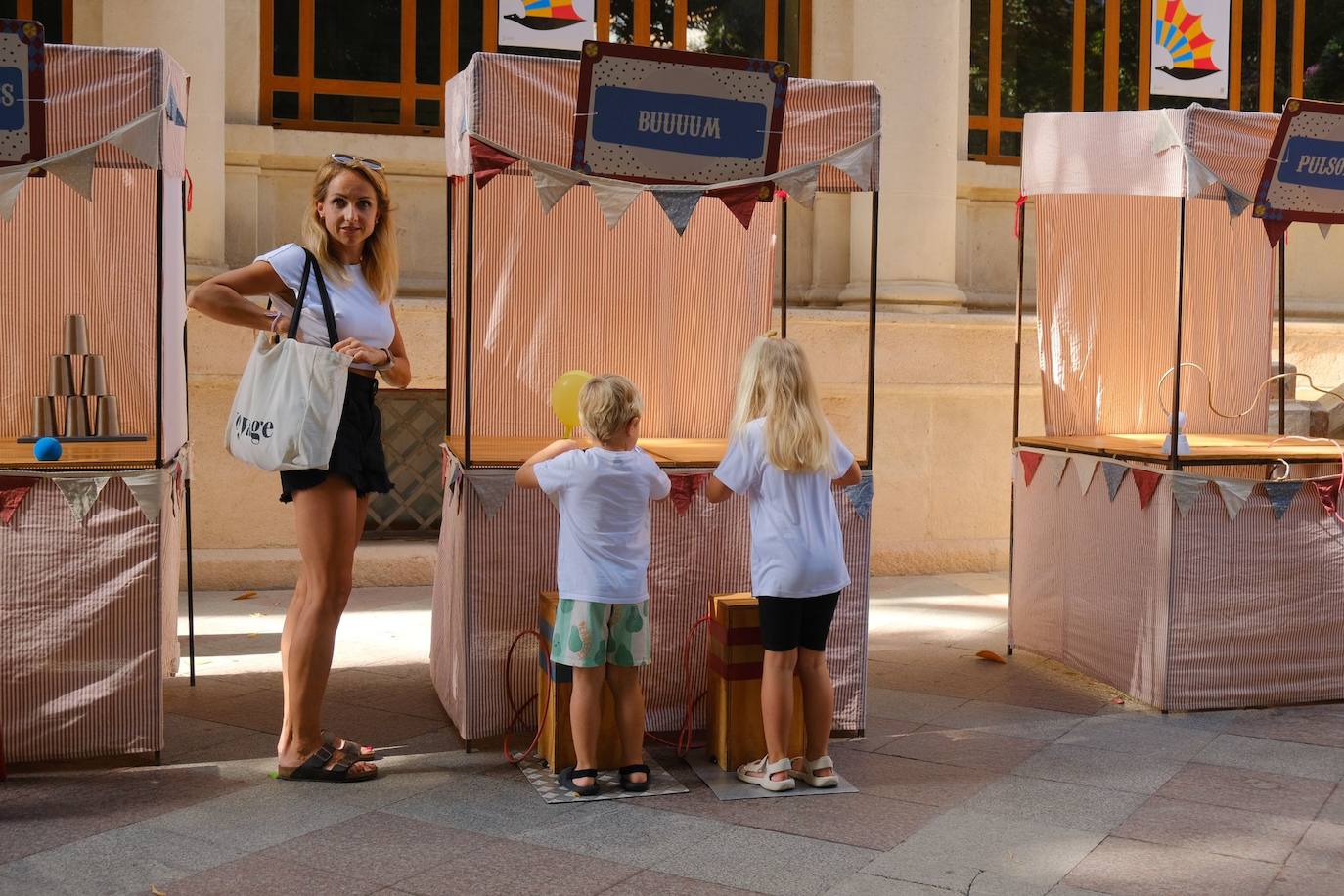 Las calles de Alicante se llenan con un sinfín de actividades