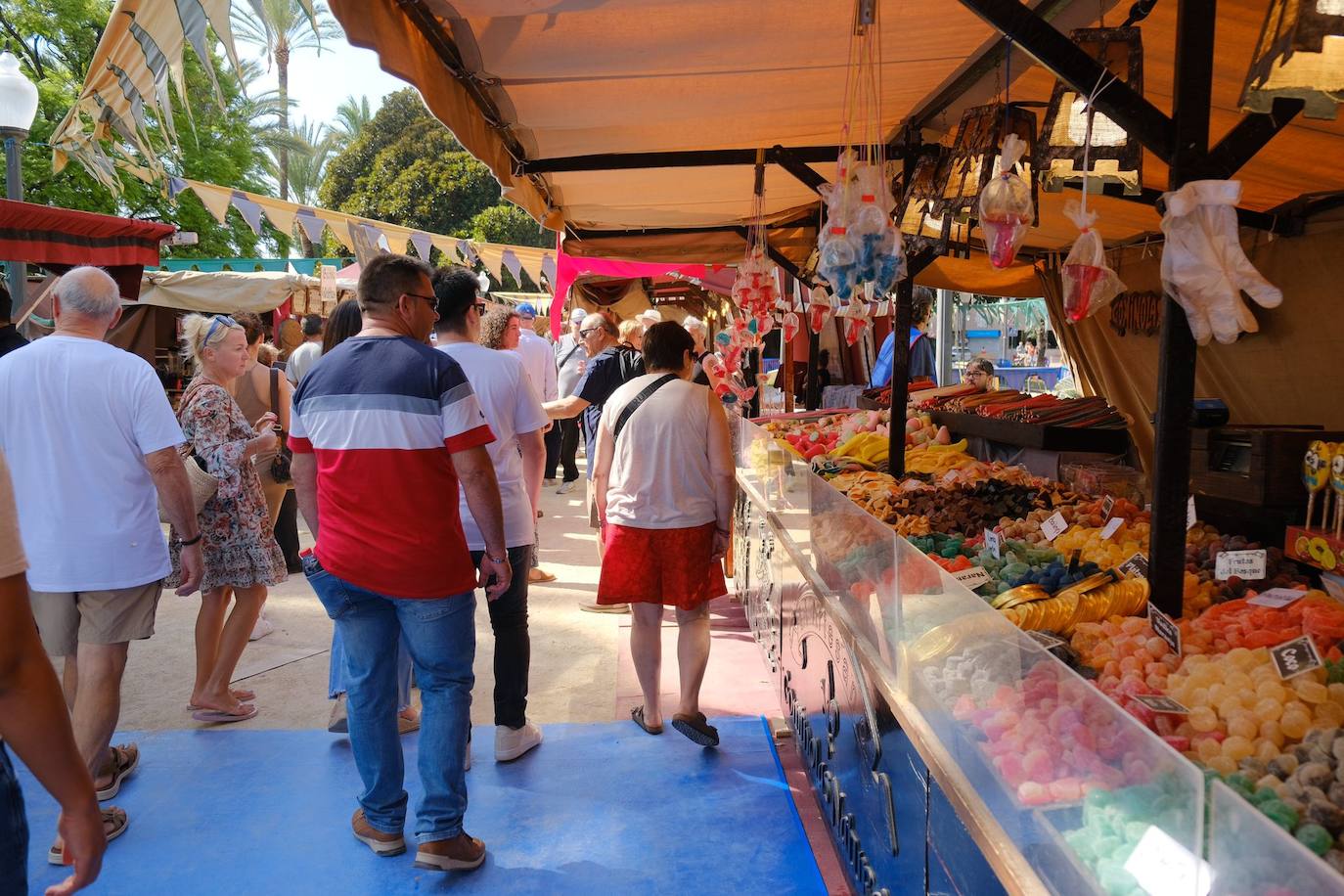 Las calles de Alicante se llenan con un sinfín de actividades