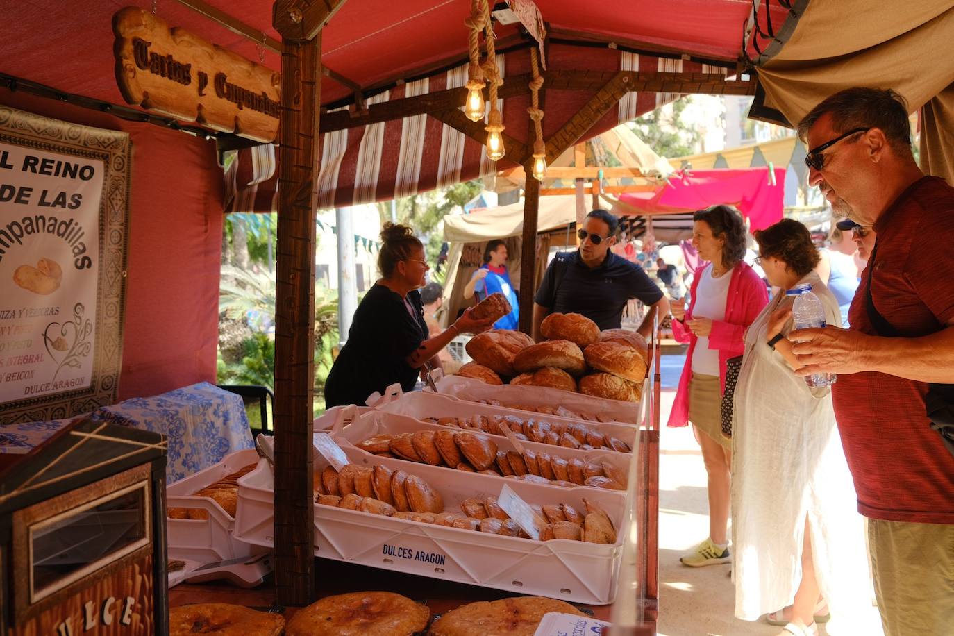 Las calles de Alicante se llenan con un sinfín de actividades