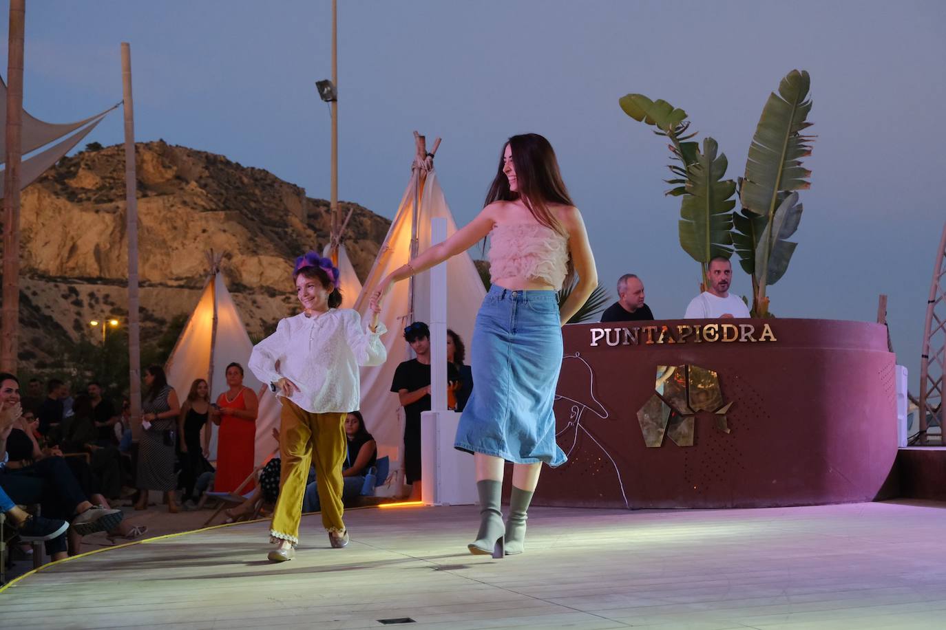 Vestidos con una sonrisa