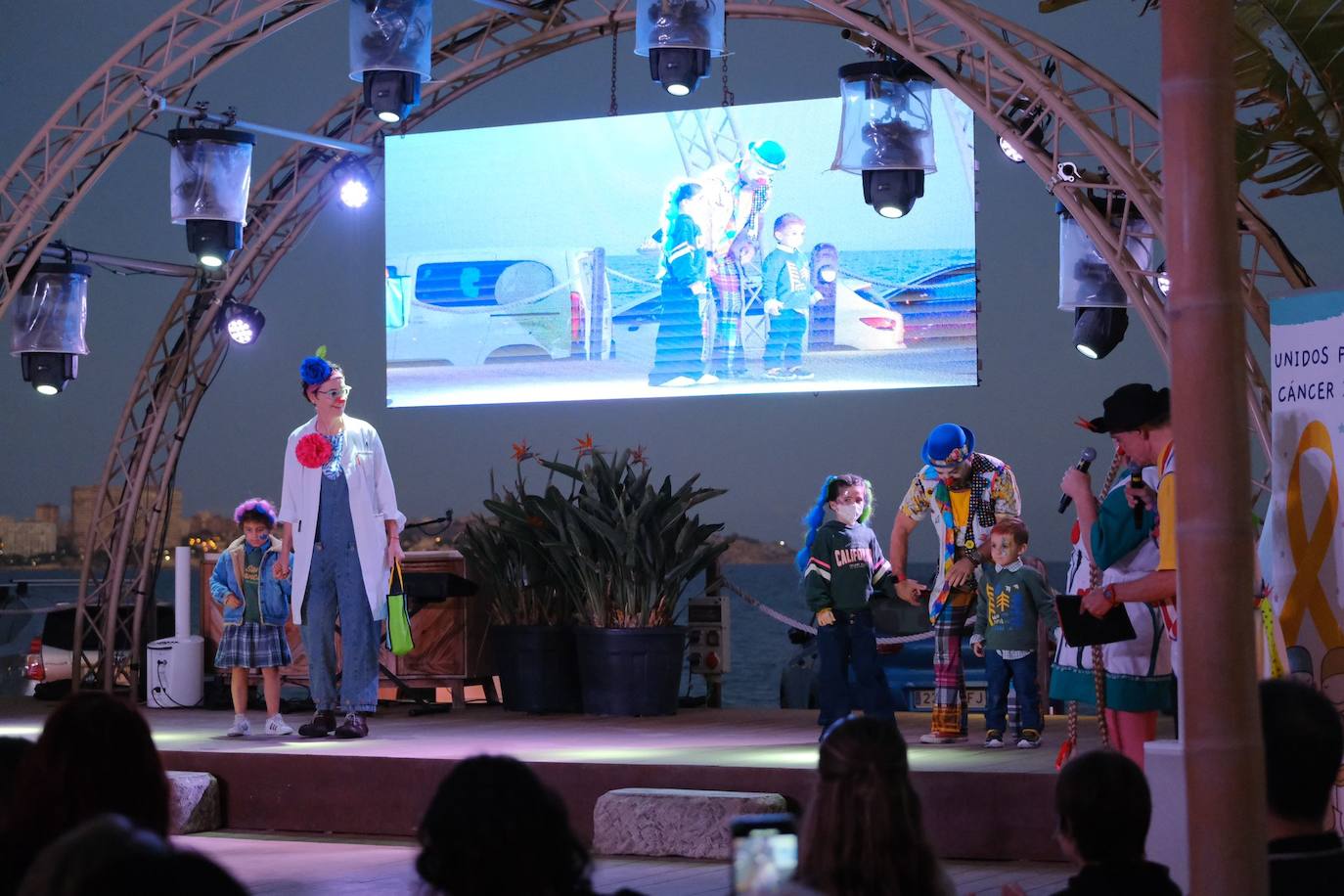 Vestidos con una sonrisa