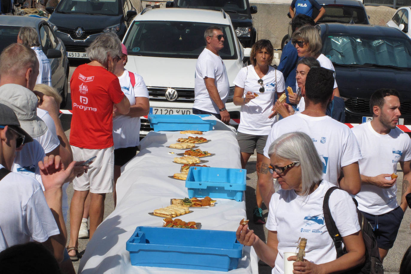 Dénia se vuelca con la limpieza de los fondos marinos