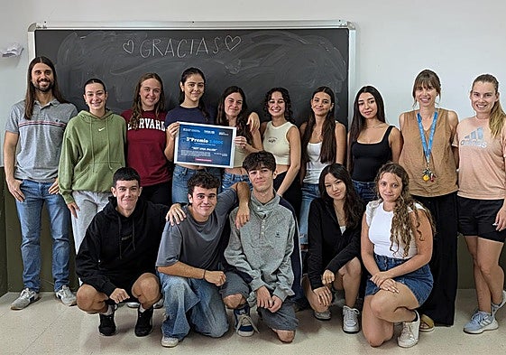 Estudiantes alicantinos merecedores del premio.