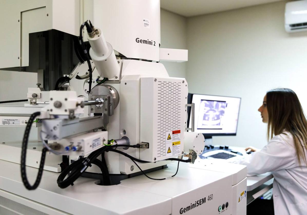 Isabial crea una unidad de microscopía electrónica que permitirá realizar biopsias digitales de alta precisión