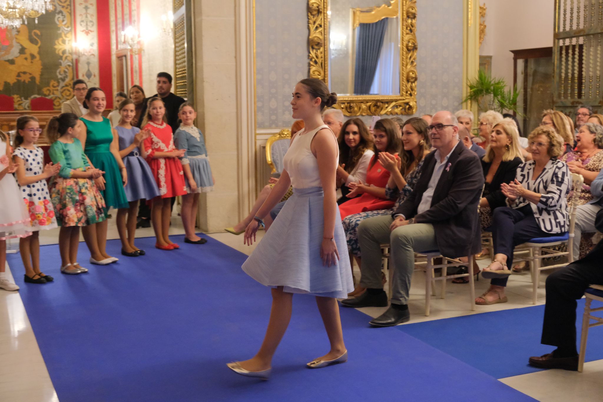 La recepción de las candidatas a reinas de la Fafba, en imágenes