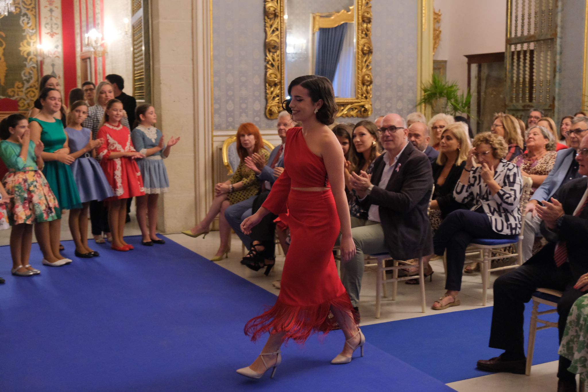 La recepción de las candidatas a reinas de la Fafba, en imágenes