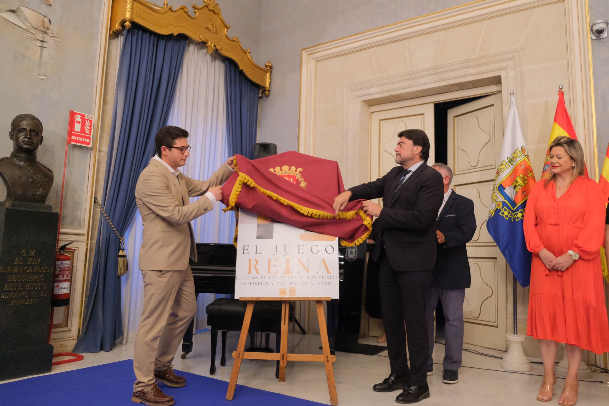 La recepción de las candidatas a reinas de la Fafba, en imágenes