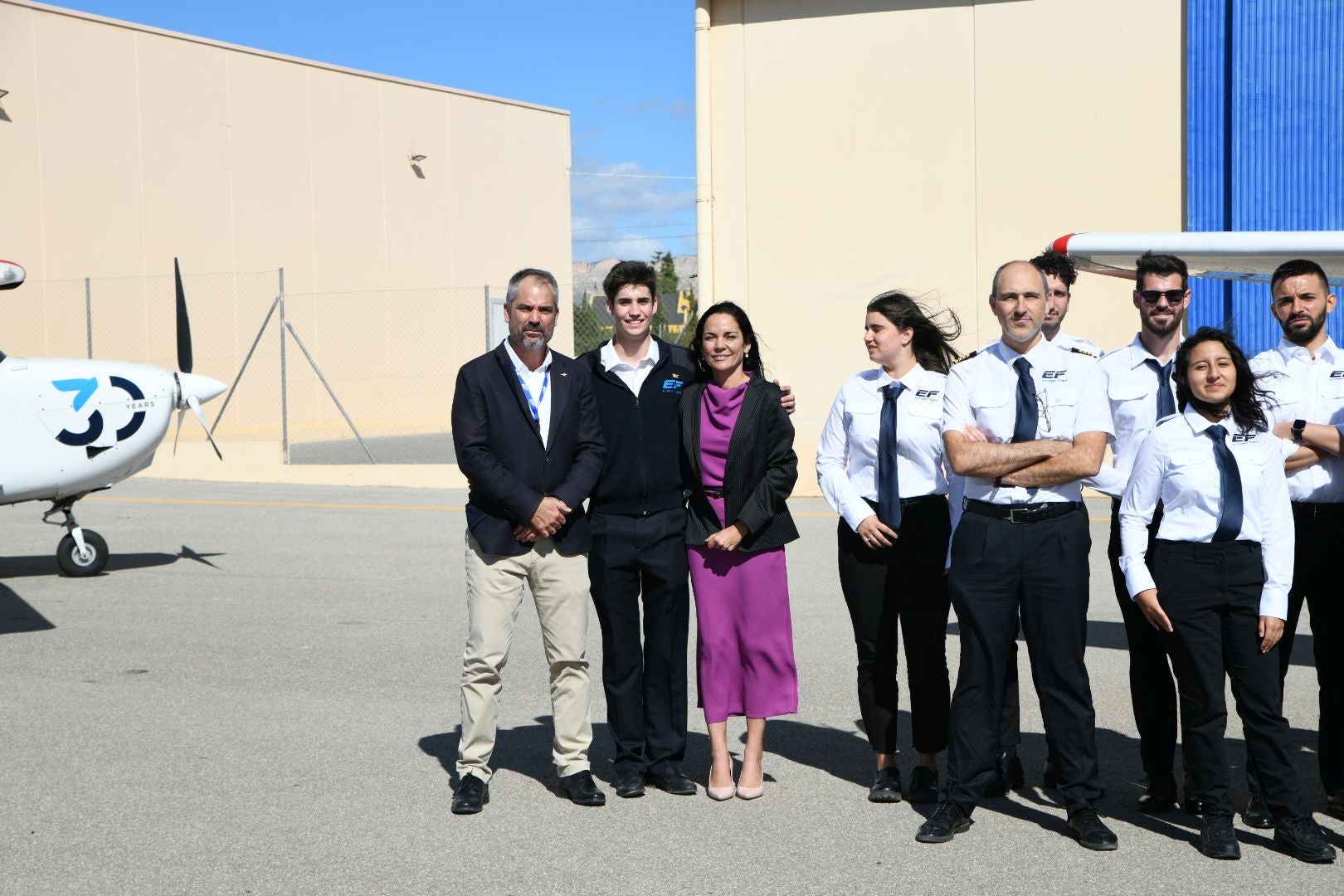 El 'Top Gun' de un pueblo de Alicante que enseña a volar a los mejores pilotos