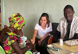 Beatriz Seva en el poblado senegalés de Gadiack.