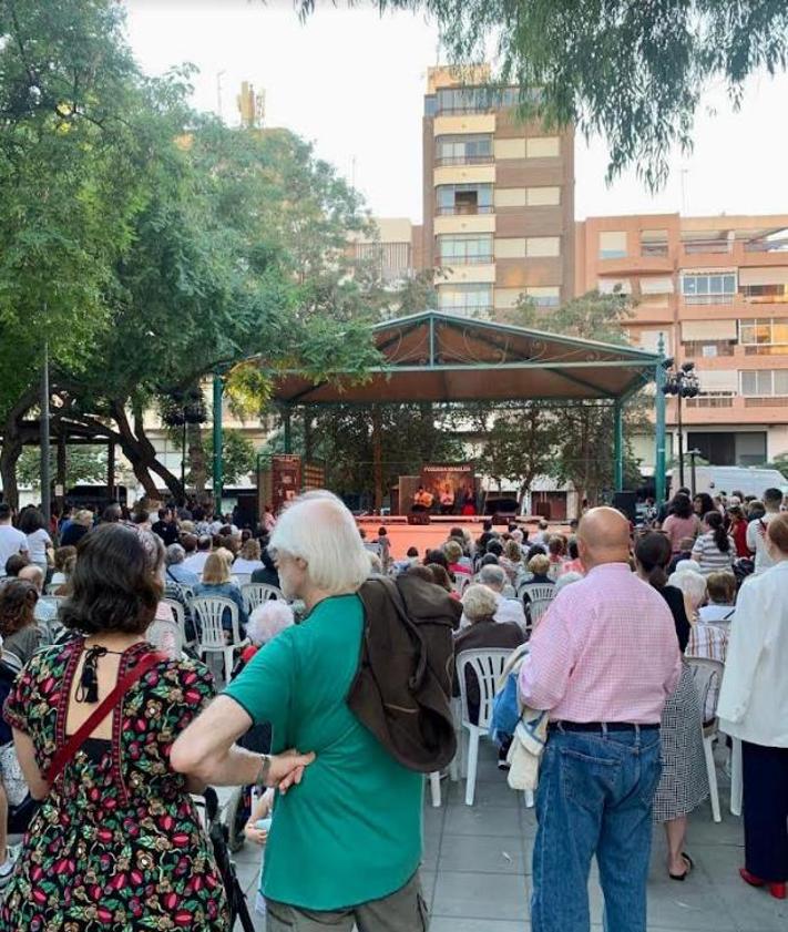 Imagen secundaria 2 - Varios momentos del 'Benalúa Fest'.