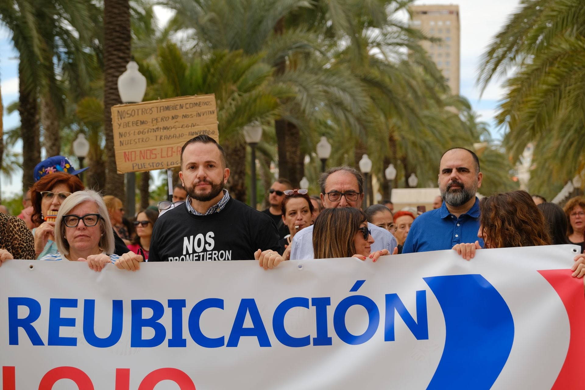 «Aquí yacen 45 años de mercado», los &#039;hippies&#039; de la Explanada firman su epitafio