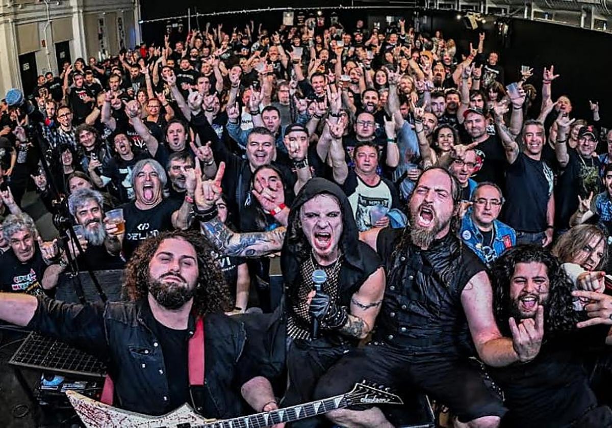 Concierto de Cain's Dinasty.