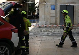 Todas las imágenes del susto junto al Ayuntamiento de Alicante