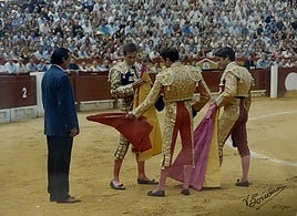 Manzanares -padre- fue un testigo de excepción en la alternativa de su hijo que acontenció en Alicante el 24 de junio de 2003 con Enrique Ponce como padrino y Rivera Ordoñez como testigo de la ceremonia.