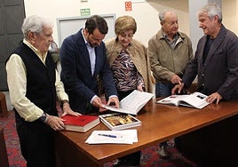 Integrantes de la Federación de Cofradías y Hermandades de Crevillent.