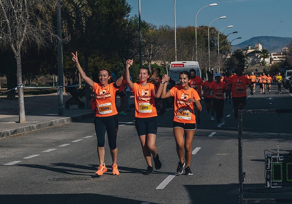 Carrera en el Pau 5 de Alicante, junto al parque Sergio Melgares.