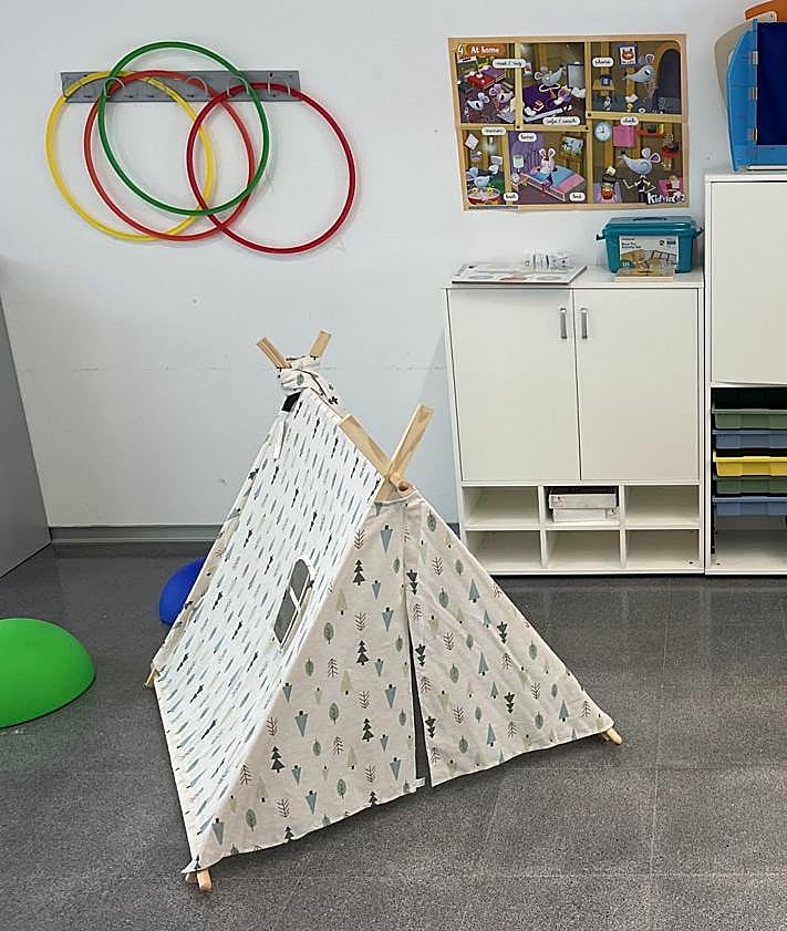 Imagen secundaria 2 - Aulas que simulan entornos de educación infantil y primaria.