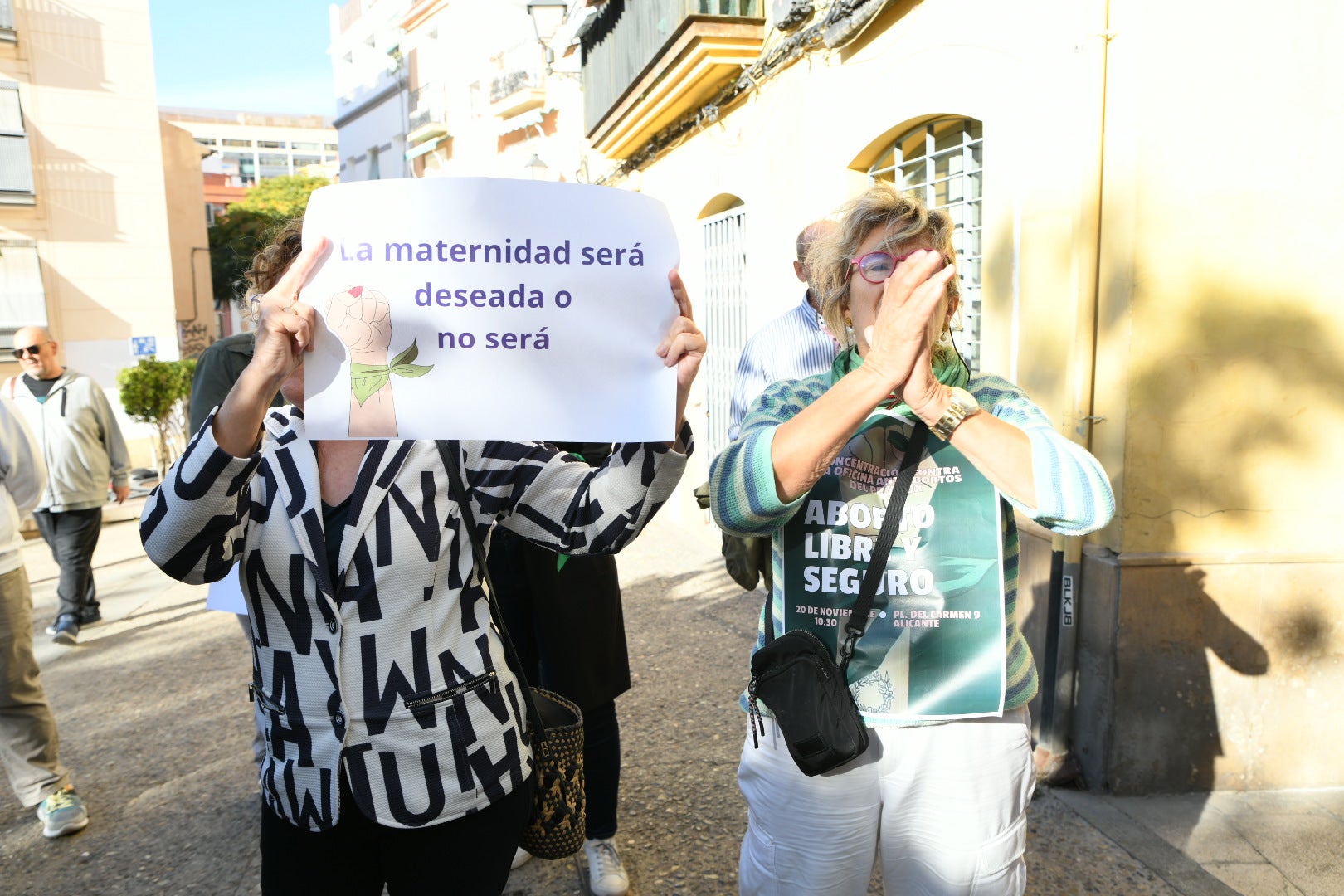 Protesta contra la oficina «antiaborto» de Alicante