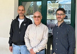 De izquierda a derecha de la imagen, los profesores Riccardo Rosselli, Francis Mojica y Javier Espinosa en la Universidad de Alicante.