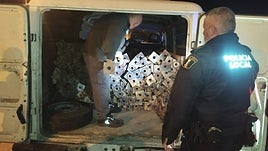 Maletero con las piquetas robadas