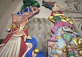 Murales en tres dimensiones en la fachada de la Concatedral de San Nicolás.