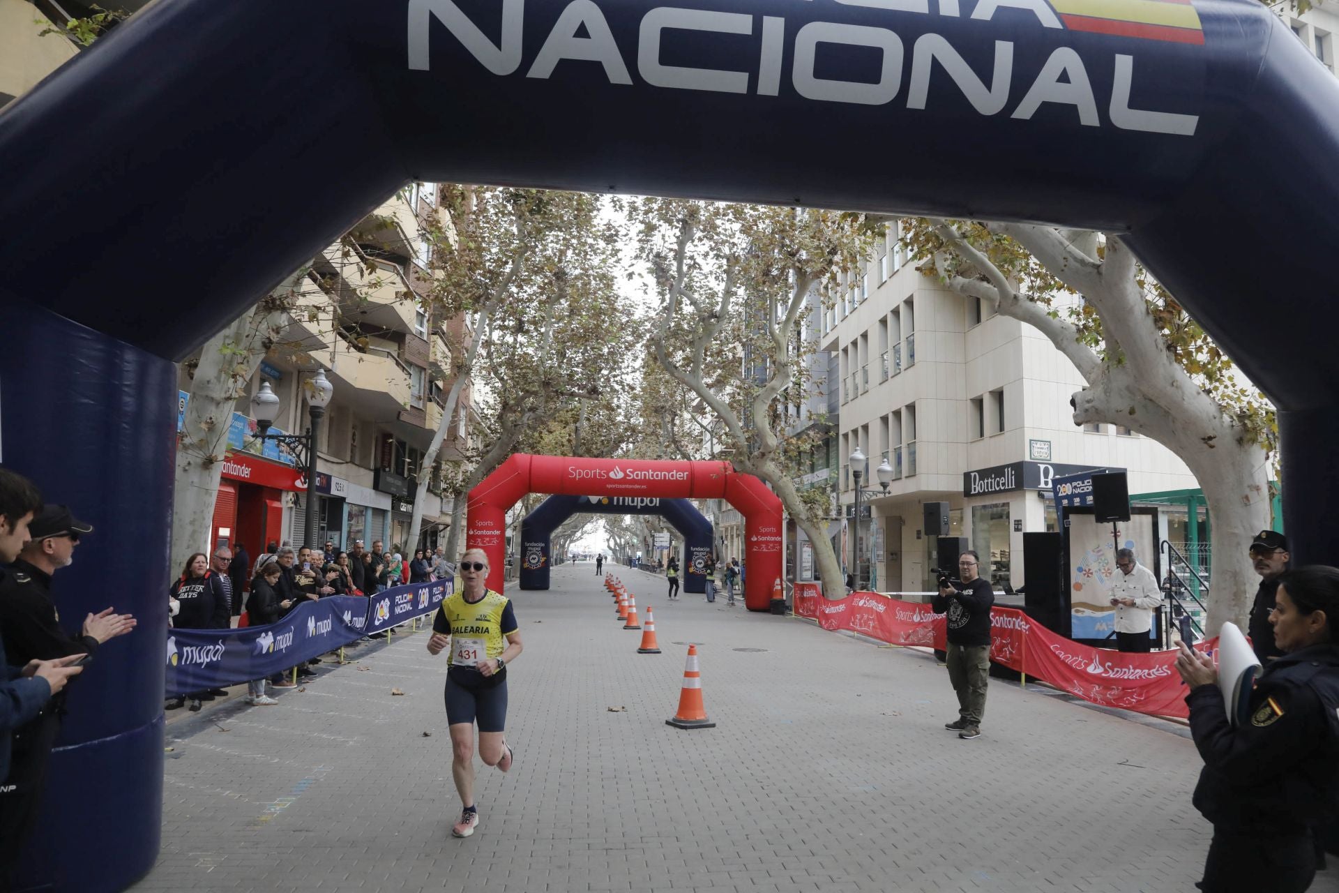 Búscate en la carrera solidaria &#039;Ruta 091&#039; organizada por la Policía Nacional de Dénia
