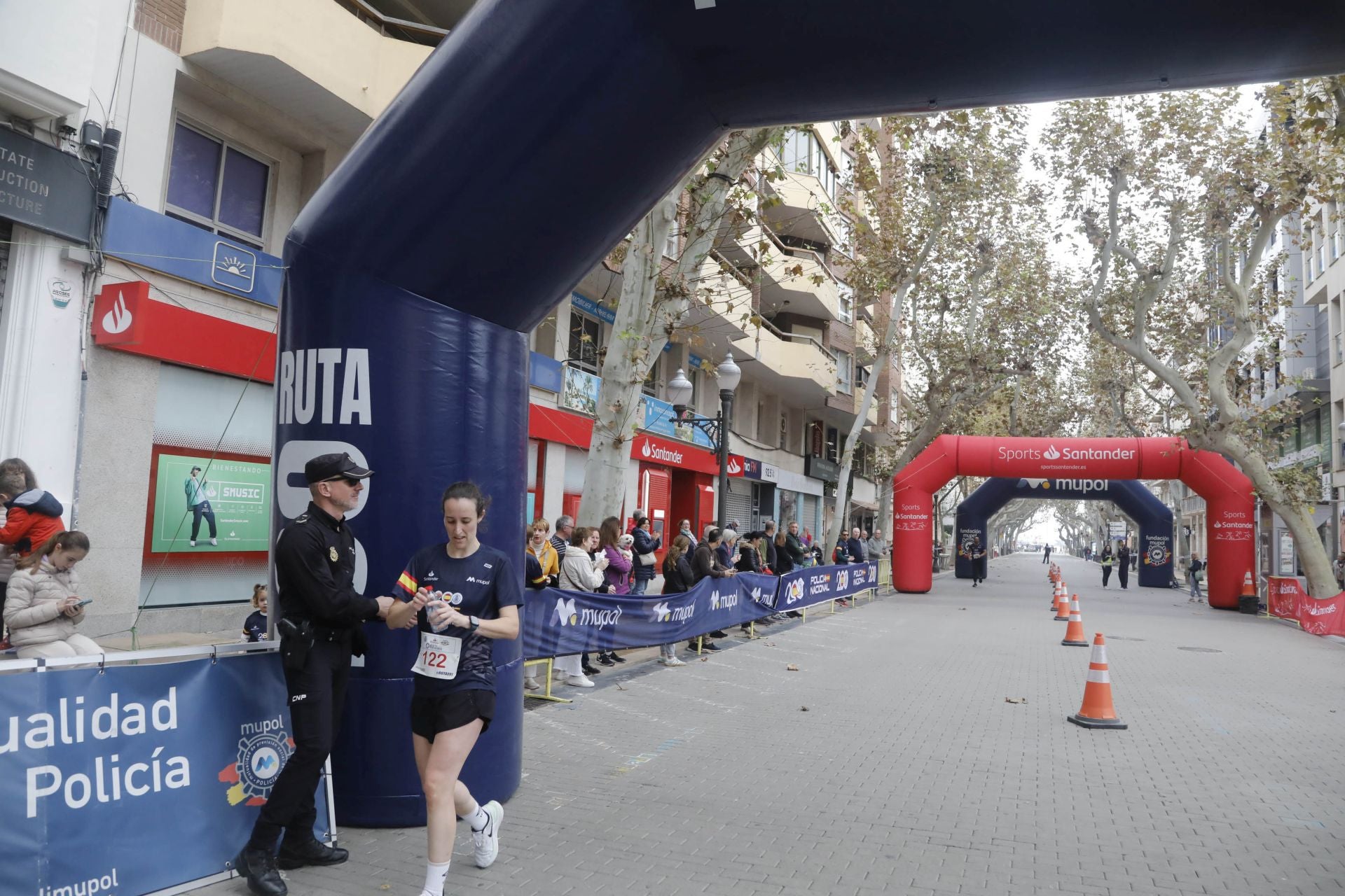 Búscate en la carrera solidaria &#039;Ruta 091&#039; organizada por la Policía Nacional de Dénia