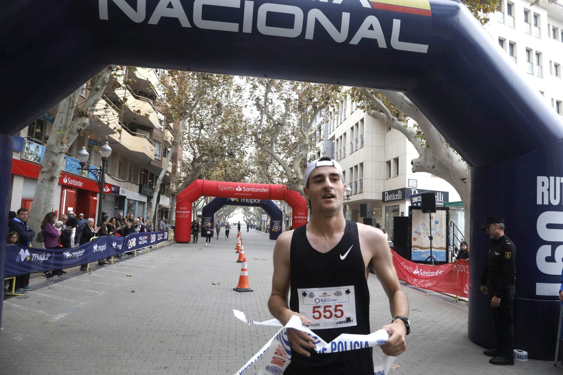 Búscate en la carrera solidaria &#039;Ruta 091&#039; organizada por la Policía Nacional de Dénia