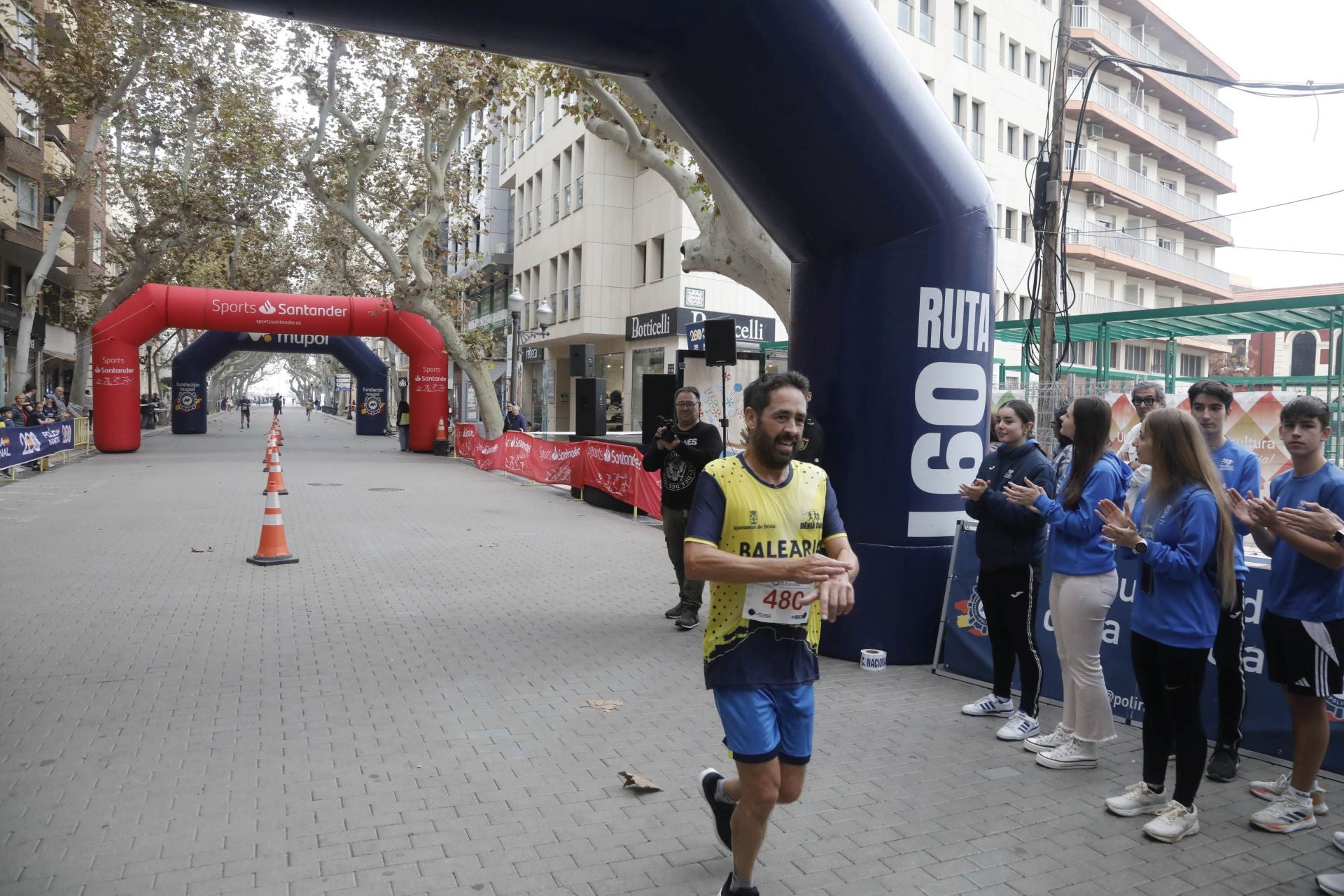 Búscate en la carrera solidaria &#039;Ruta 091&#039; organizada por la Policía Nacional de Dénia