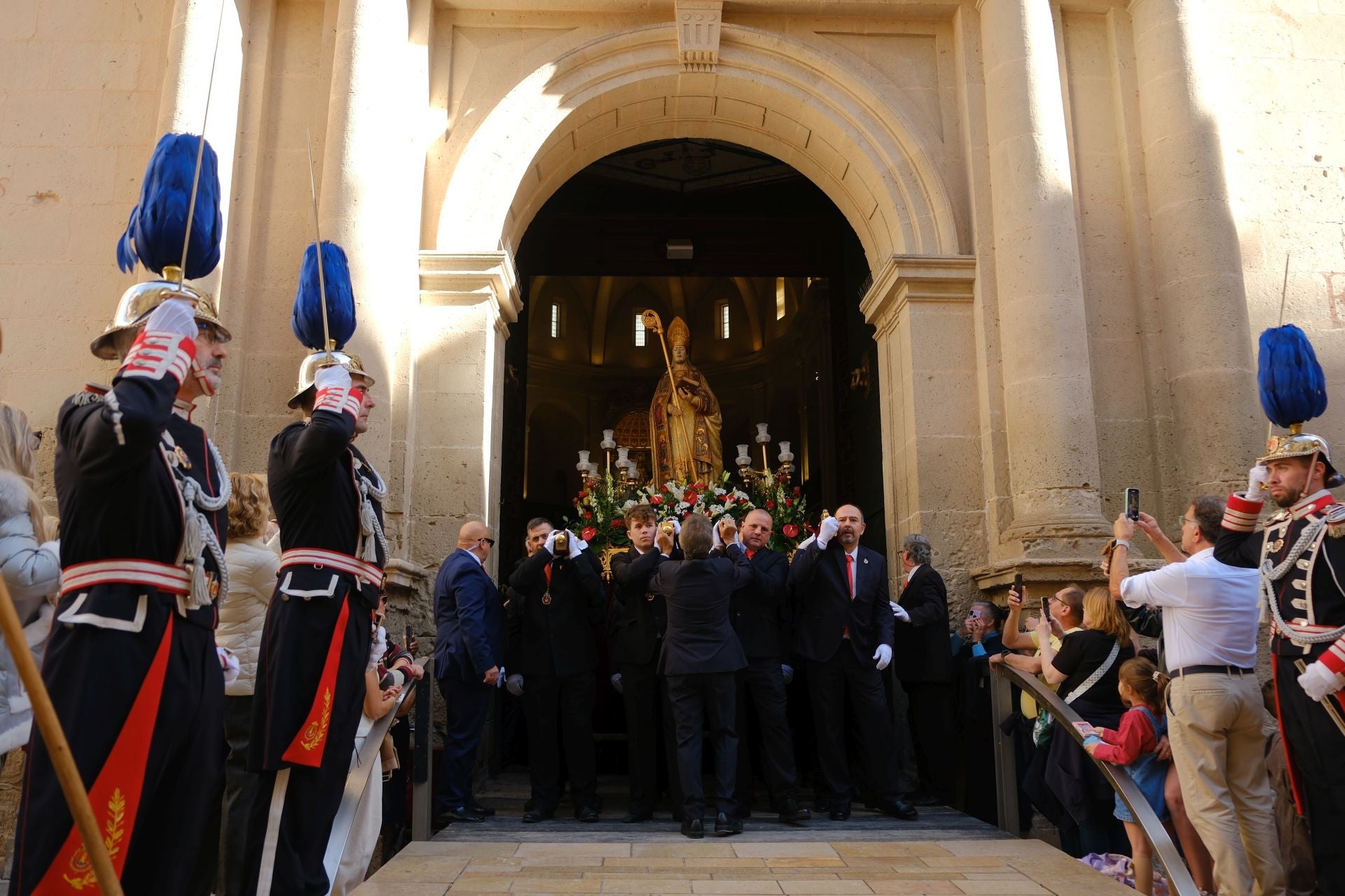 Alicante honra a San Nicolás