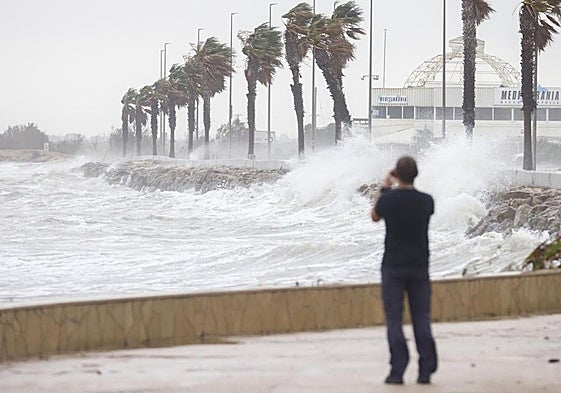 Temporal de viento y marítimo, en imagen de archivo.