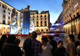 La plaza del Ayuntamiento cerrada por las medidas de seguridad el sábado.