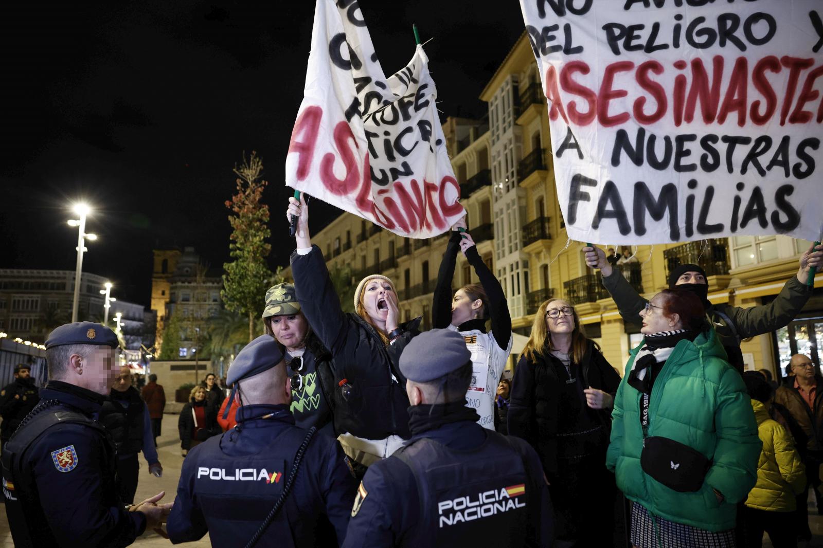 El primer funeral por las víctimas de la DANA pide unión mientras aparca el partidismo