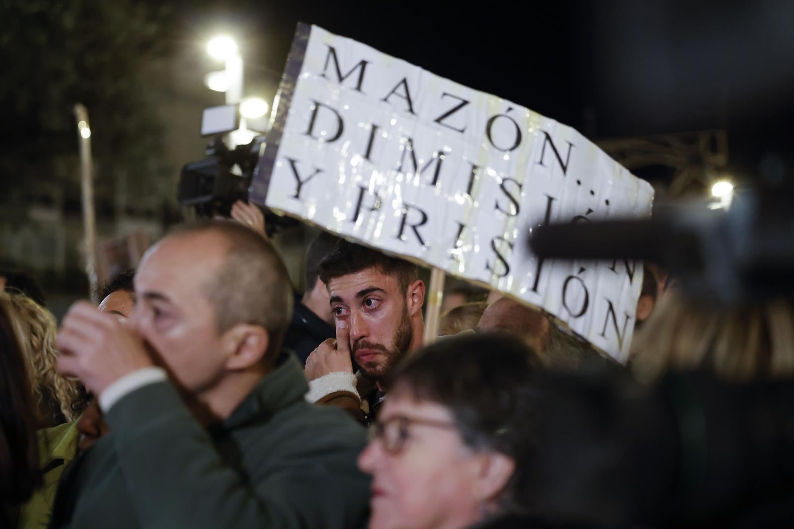 El primer funeral por las víctimas de la DANA pide unión mientras aparca el partidismo