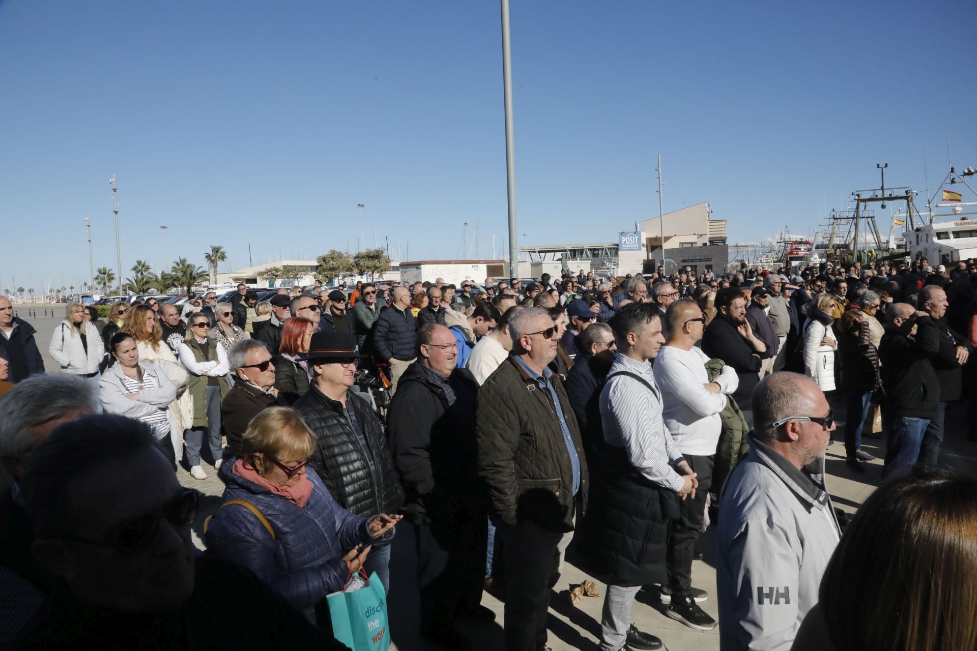 Los puertos pesqueros de Alicante se unen contra el hachazo a los días para faenar
