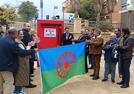 Inauguración de la plaza del Pueblo Gitano de Alicante.