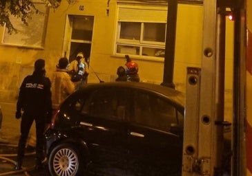 Un fallecido y diversos intoxicados por humo en el incendio de una vivienda en Alcoi