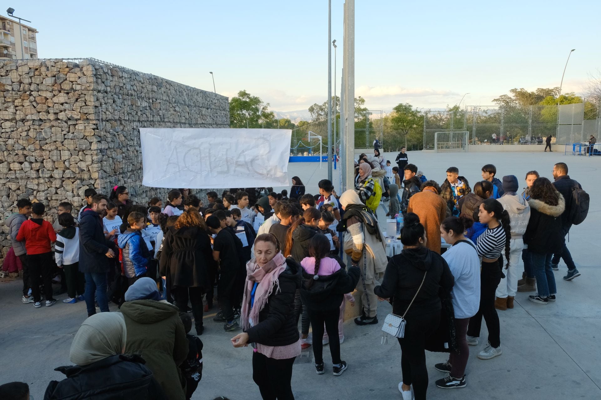 Jornada de juegos infantiles &#039;Pasos que conectan&#039; en Colonia Requena