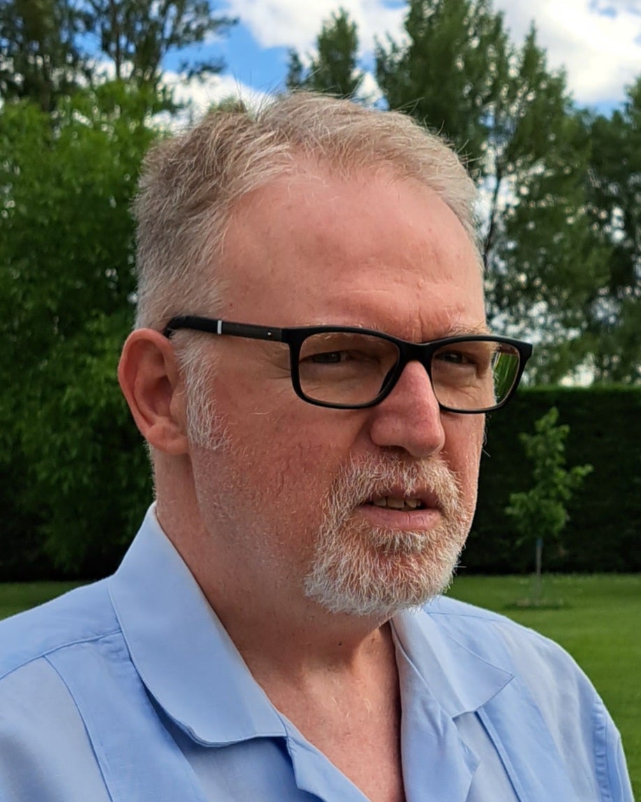 Mario Pérez Antolín gana la primera convocatoria del Premio Juan Gil-Albert.