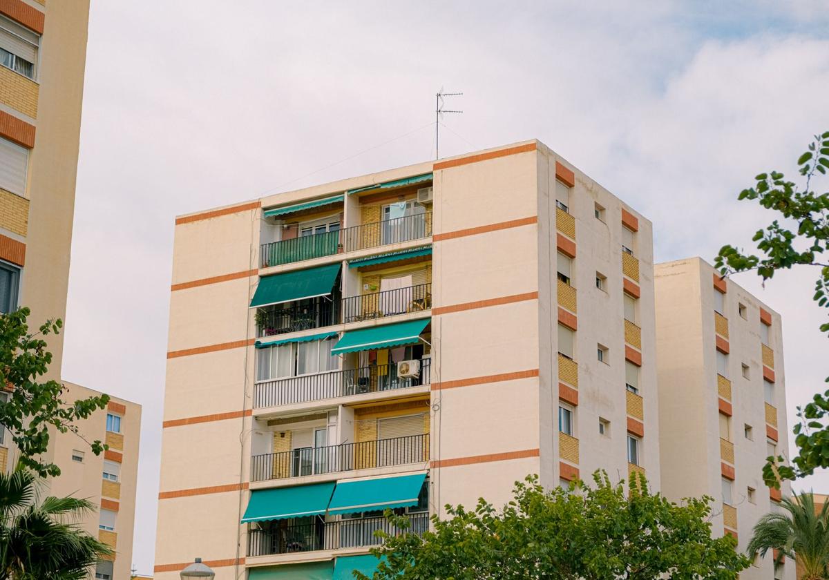 Bloque de viviendas en el centro de Alicante.