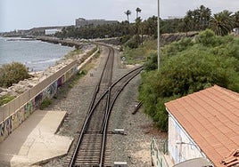 Vías ferroviarias en el litoral en San Gabriel.