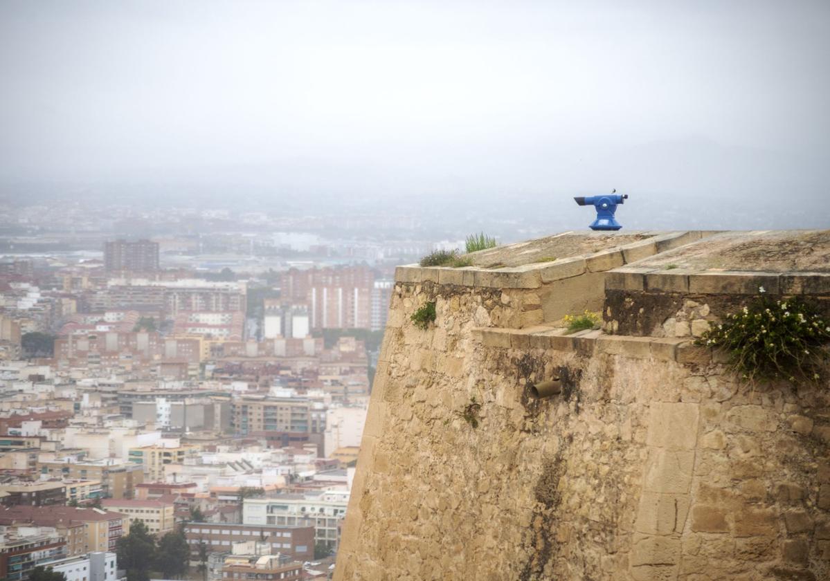 Cielo cubierto sobre Alicante.