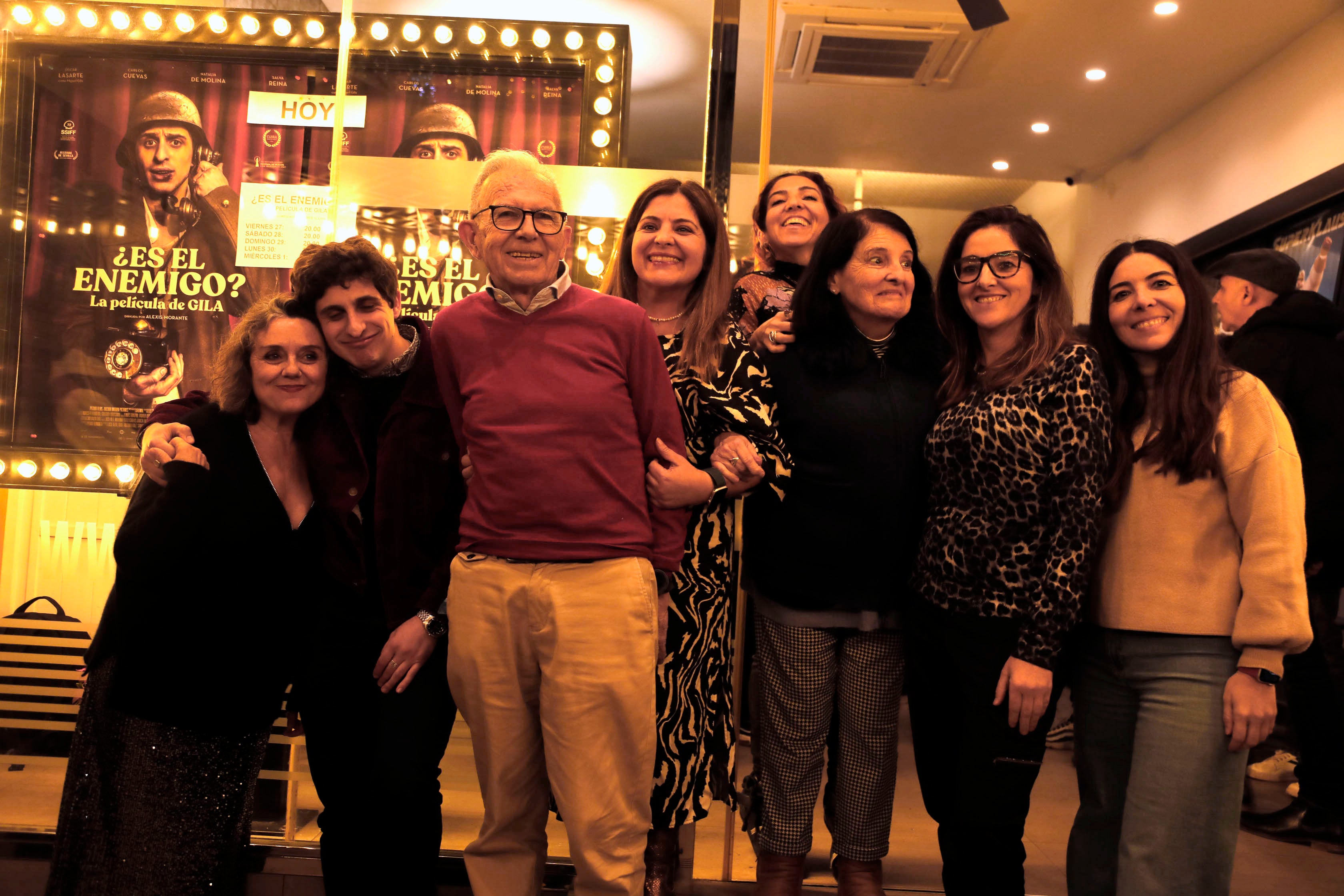 Óscar Lasarte emociona a Xábia en la presentación de &#039;¿Es el Enemigo? La película de Gila&#039;