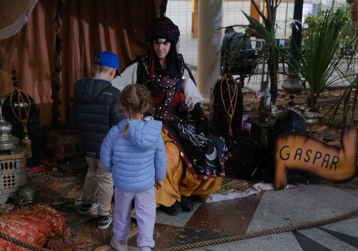 Últimas horas para entregar las cartas a los Reyes Magos en Alicante