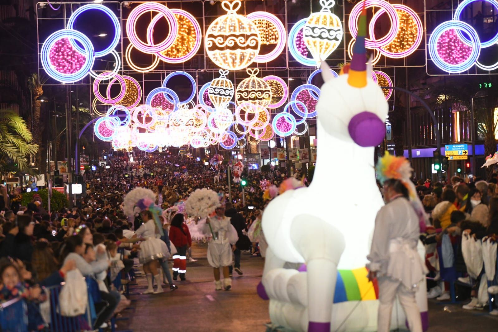 Los Reyes Magos llenan de magia Alicante