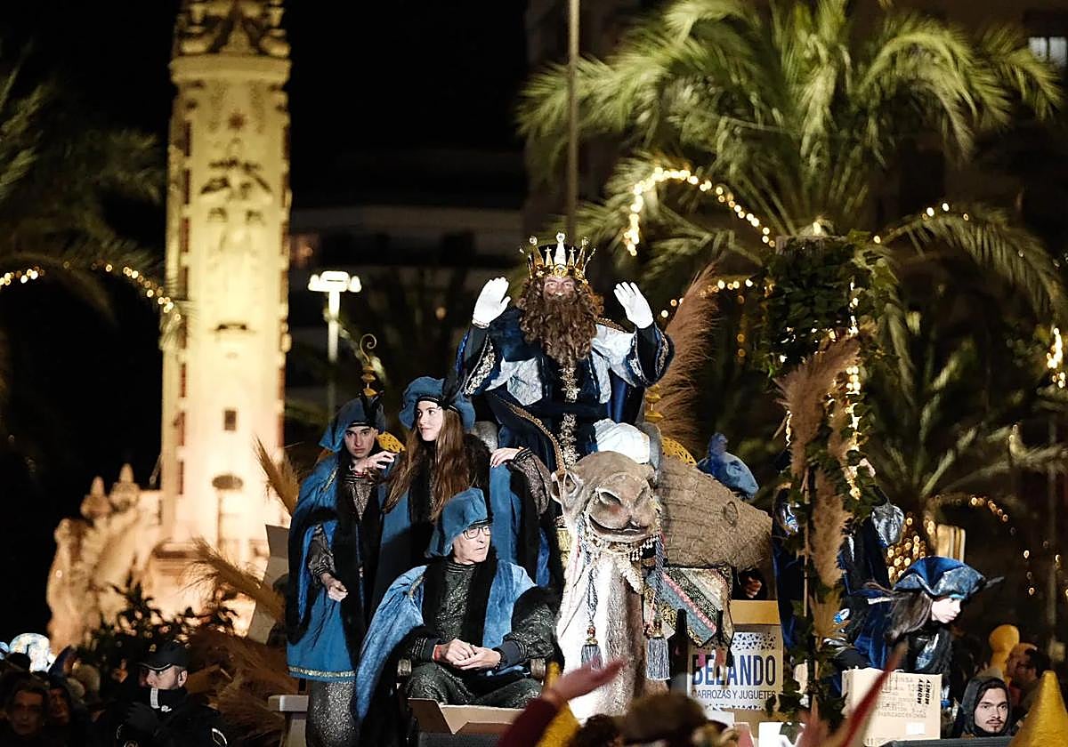 Imágenes de la cabalgata de Alicante.