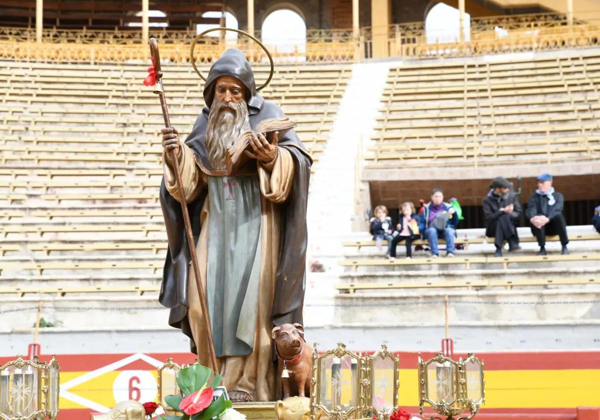 Fiestas de San Antón en la plaza de toros de Alicante.