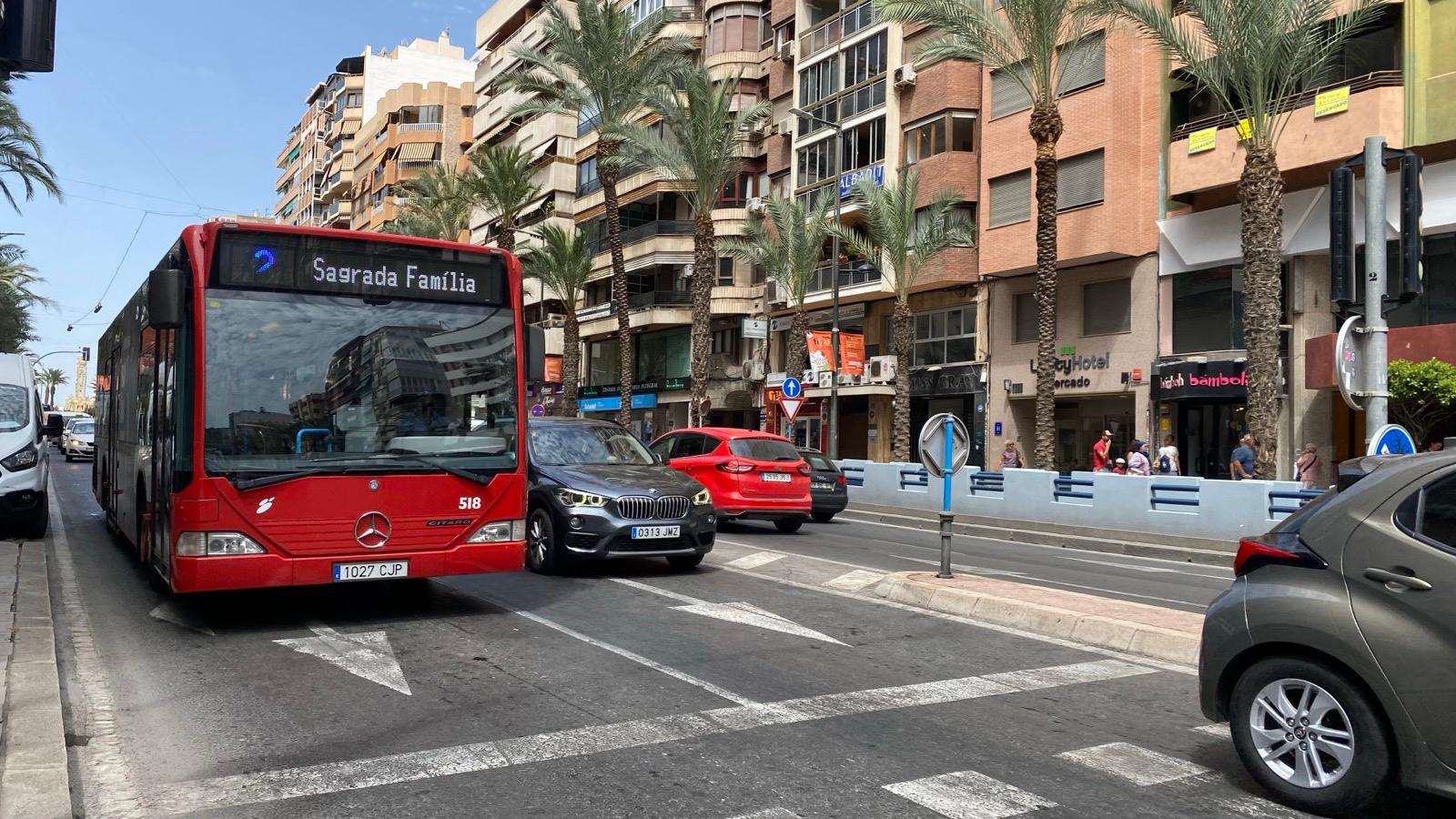 Autobús urbano en Alicante.