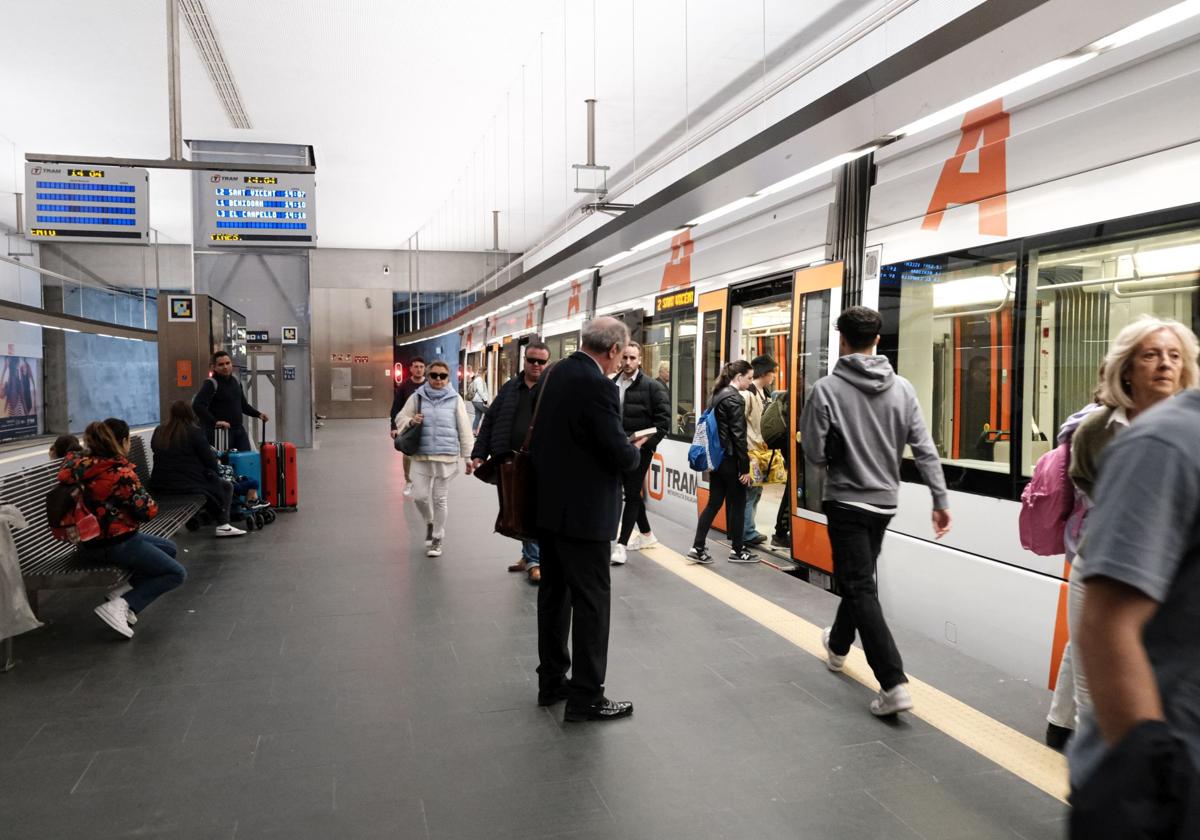 Estación del Tram de Luceros.